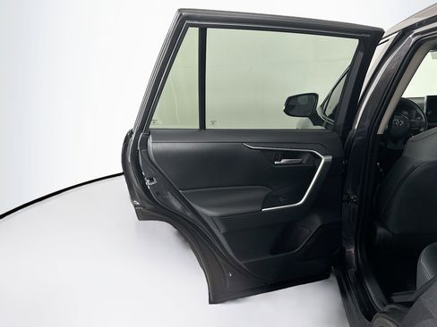Used 2025 Toyota RAV4 XLE w/ Convenience Package image 27