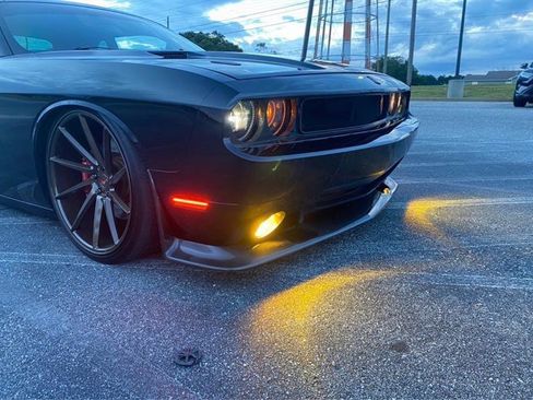 Used 2009 Dodge Challenger SRT8 w/ SRT Option Group II image 7