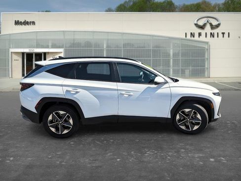 Used 2025 Hyundai Tucson SEL FWD image 3