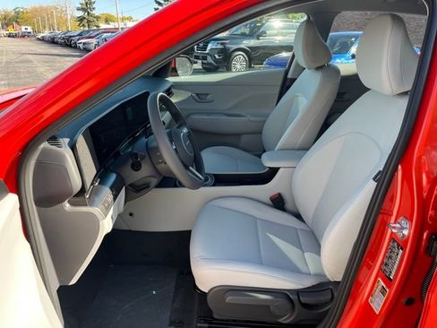 New 2026 Hyundai Kona SE image 12