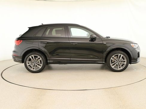 New 2025 Audi Q3 2.0T Premium image 8