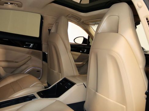 Used 2018 Porsche Panamera 4 image 84