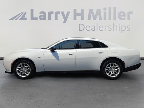 New 2026 Dodge Charger R/T AWD/4WD image 2