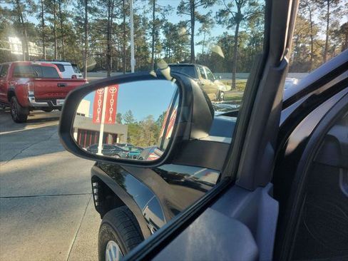 Certified 2025 Toyota Tacoma SR5 image 18