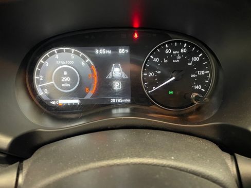 Certified 2024 Nissan Kicks SR w/ SR Premium Package FWD image 7