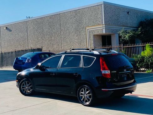 Used 2012 Hyundai Elantra GLS 4dr Wagon w/ Preferred Pkg image 7