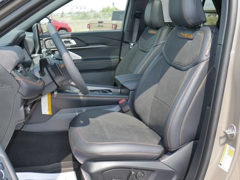 New 2026 Ford Explorer Tremor w/ Tremor Ultimate Package AWD/4WD image 28