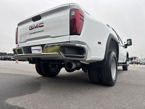 New 2026 GMC Sierra 3500 Pro image 10