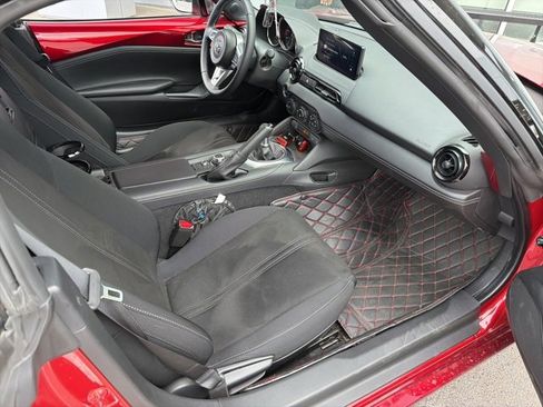 Used 2024 MAZDA MX-5 Miata Club image 9