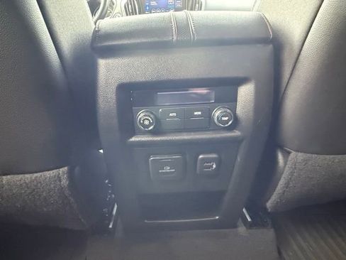 Used 2023 Chevrolet Traverse RS image 22