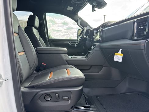 New 2026 GMC Sierra 2500 AT4 w/ AT4 Premium Plus Package image 32