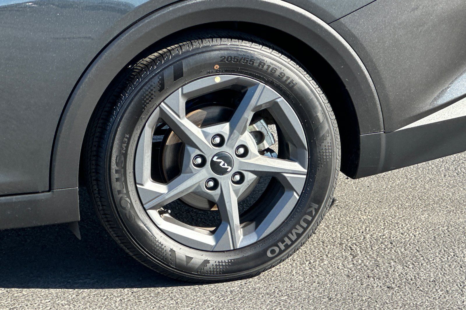 Used 2025 Kia K4 FWD image 25