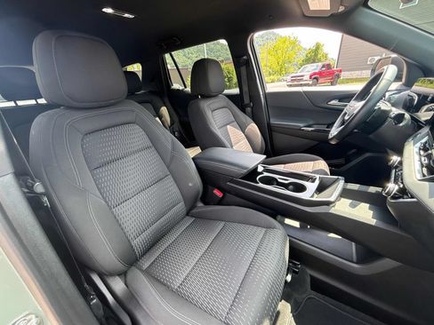 Used 2025 Chevrolet Equinox LT AWD/4WD image 20