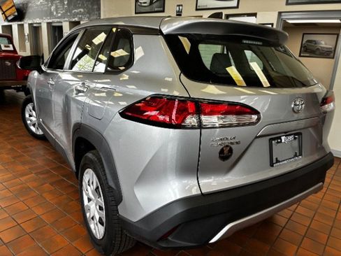 Used 2022 Toyota Corolla Cross L FWD image 7