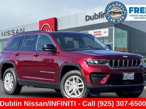 Used 2025 Jeep Grand Cherokee Laredo X w/ Luxury Tech Group I RWD image 1