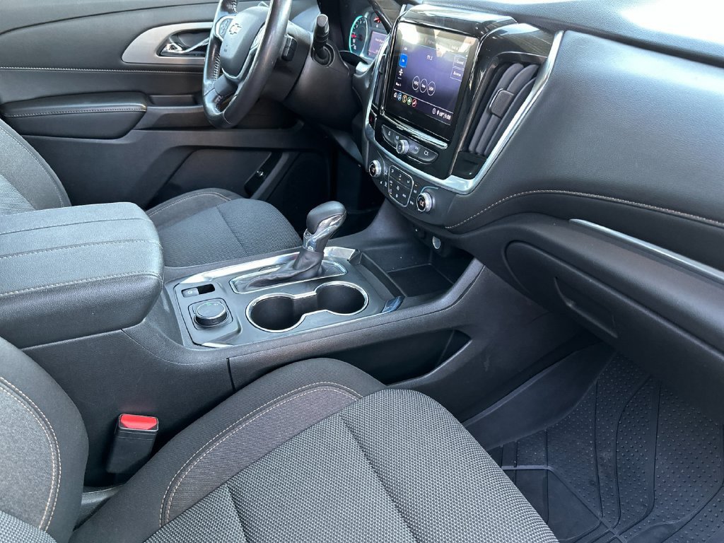 Used 2021 Chevrolet Traverse LT FWD image 16