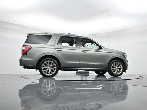 Used 2019 Ford Expedition Platinum AWD/4WD image 32