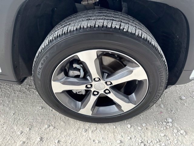 Used 2025 Jeep Grand Cherokee L Limited RWD image 27