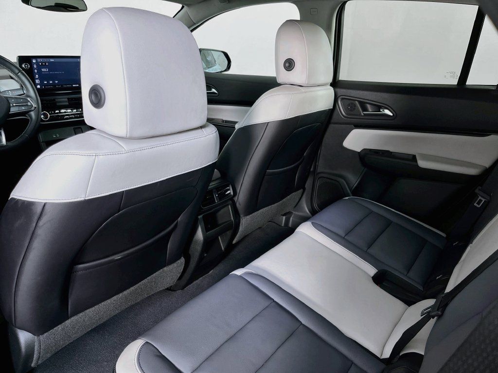 Used 2025 Honda Prologue Touring image 33