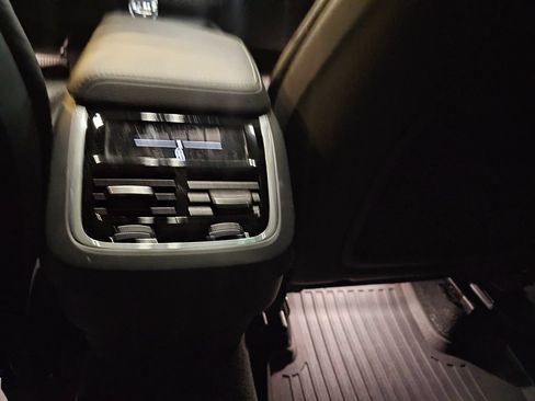 Certified 2025 Volvo XC60 B5 Ultra AWD/4WD image 16