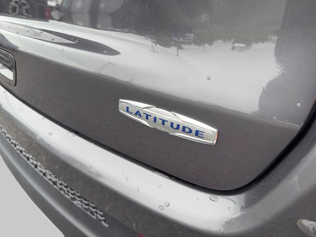 Used 2024 Jeep Compass Latitude AWD/4WD image 9