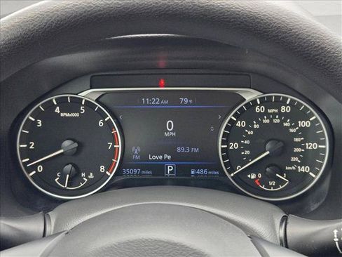 Used 2025 Nissan Altima 2.5 SV FWD image 11