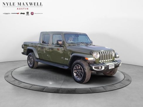 Used 2022 Jeep Gladiator Overland w/ Popular Equipment Package image 2