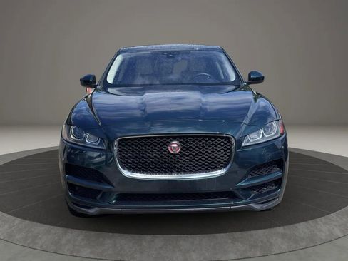 Used 2017 Jaguar F-PACE Prestige image 7