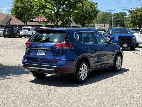 Used 2018 Nissan Rogue S AWD/4WD image 5