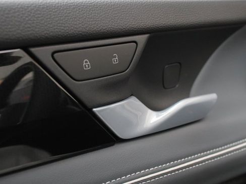 New 2026 Volkswagen Tiguan SEL R-Line image 7