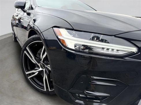 Used 2020 Volvo S90 T6 R-Design image 38