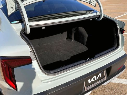 Certified 2025 Kia K4 EX image 17