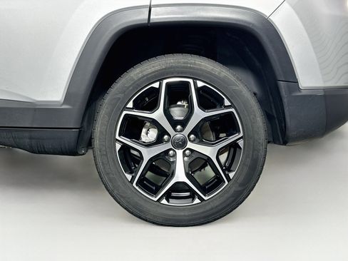 Used 2025 Jeep Compass Limited AWD/4WD image 11