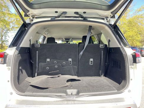 Used 2023 Nissan Pathfinder SL image 9