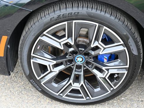 Certified 2025 BMW i5 eDrive40i w/ M Sport Package image 6