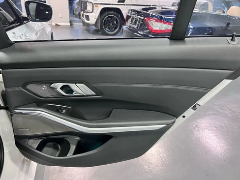 Used 2019 BMW 330i Sedan w/ M Sport Package image 40