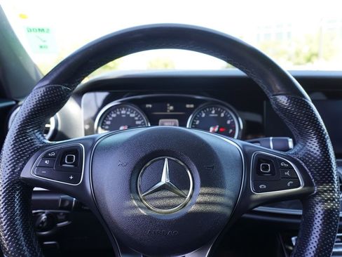 Used 2017 Mercedes-Benz E 300 image 35