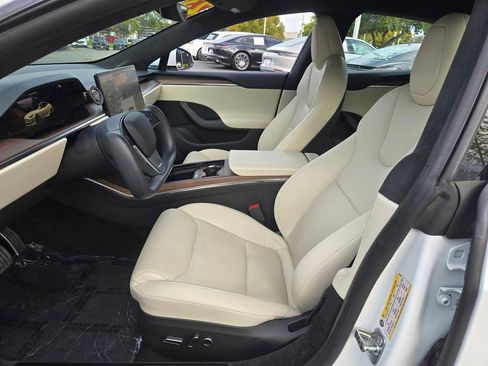 Used 2023 Tesla Model S Standard Range image 16