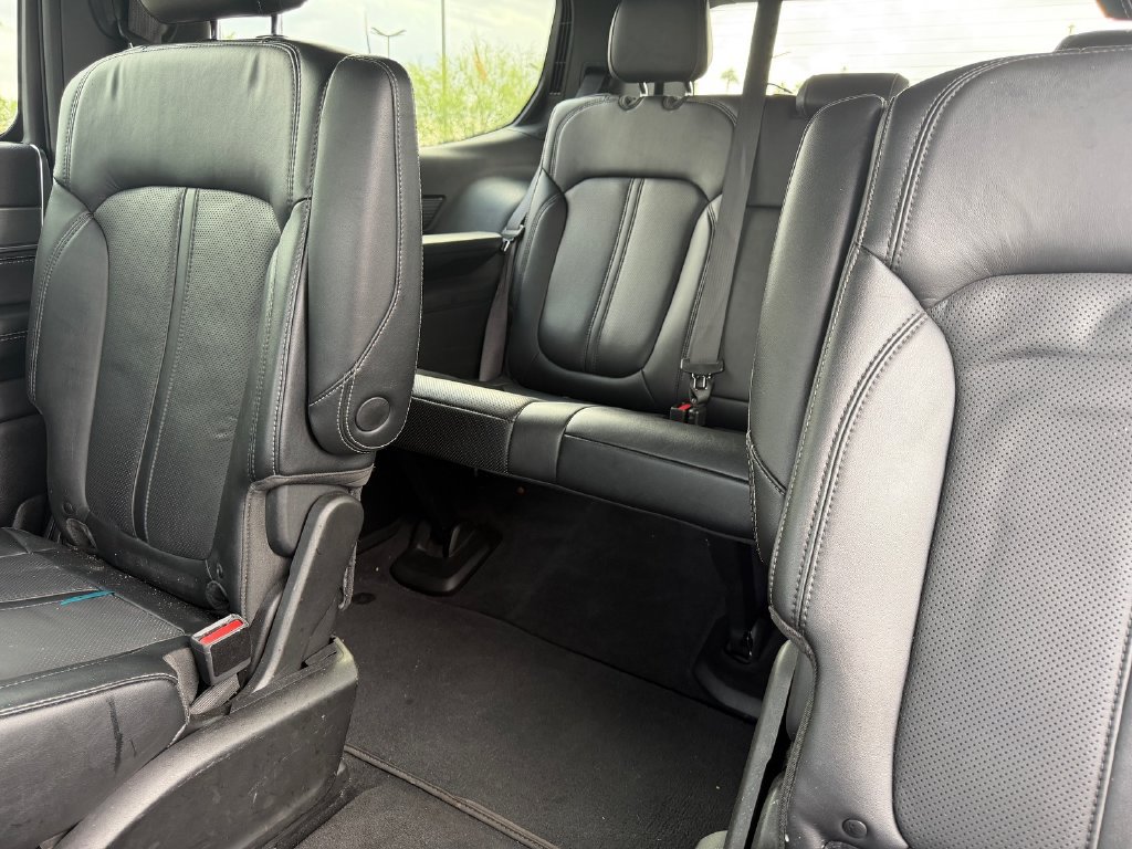 Used 2022 Jeep Wagoneer Series III AWD/4WD image 32