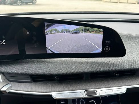 Used 2024 Lucid Air Touring AWD/4WD image 21