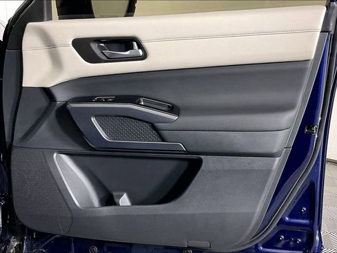 New 2026 Nissan Pathfinder SL AWD/4WD image 24