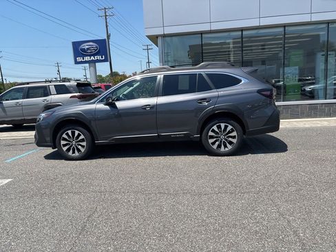 Used 2023 Subaru Outback Limited AWD/4WD image 11