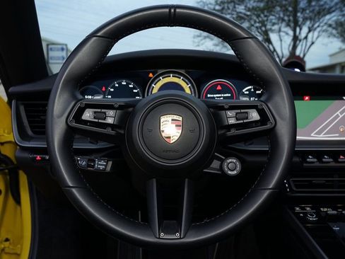 Used 2021 Porsche 911 Carrera RWD image 12