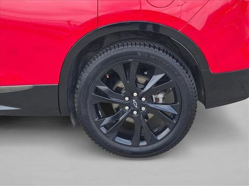 Used 2019 Chevrolet Blazer RS w/ Sun and Wheels Package FWD image 11