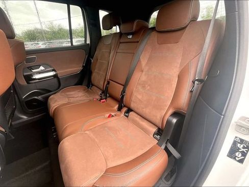 Used 2025 Mercedes-Benz GLB 250 image 22