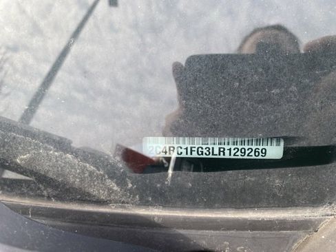 Used 2020 Chrysler Pacifica Touring w/ Cold Weather Group image 14