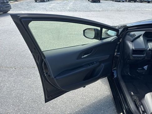 Used 2025 Toyota Prius XLE image 23