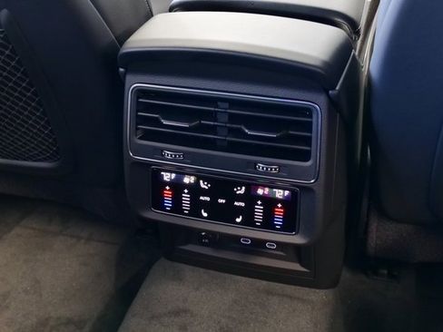 New 2026 Audi Q8 Premium Plus image 18