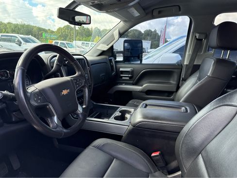 Used 2015 Chevrolet Silverado 2500 LTZ w/ Duramax Plus Package AWD/4WD image 2