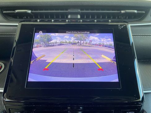 Used 2023 Jeep Grand Cherokee L Laredo RWD image 15